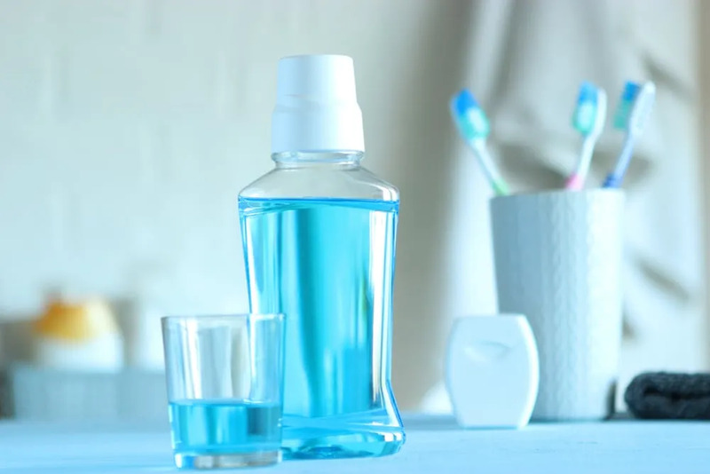 lưu ý khi sử dụng nước súc miệng